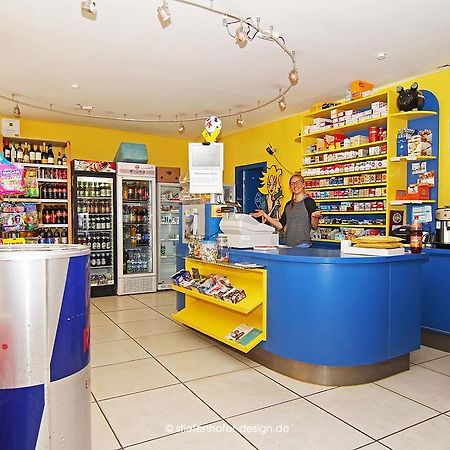 Brook Lane Hostel Регенсбург Экстерьер фото