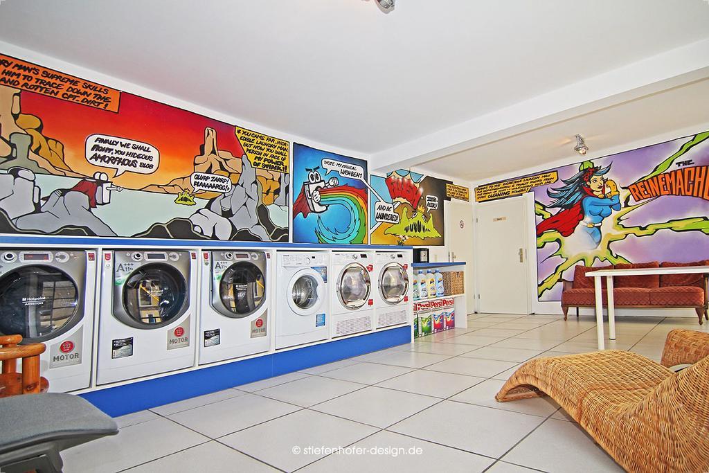 Brook Lane Hostel Регенсбург Экстерьер фото