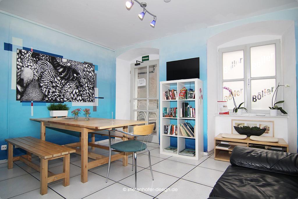 Brook Lane Hostel Регенсбург Экстерьер фото